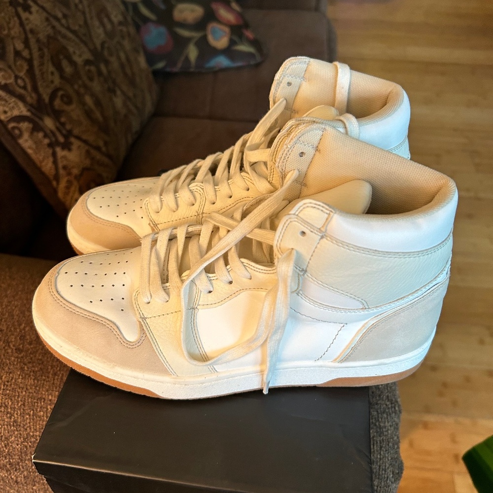 Shushop sneakers